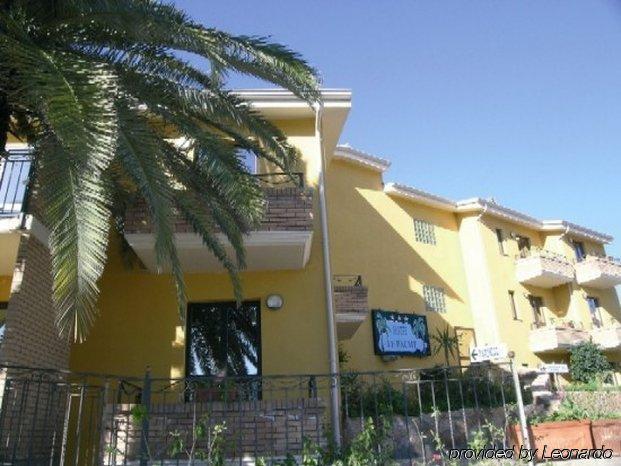 Hotel Le Palme SantʼAnna Arresi Eksteriør bilde