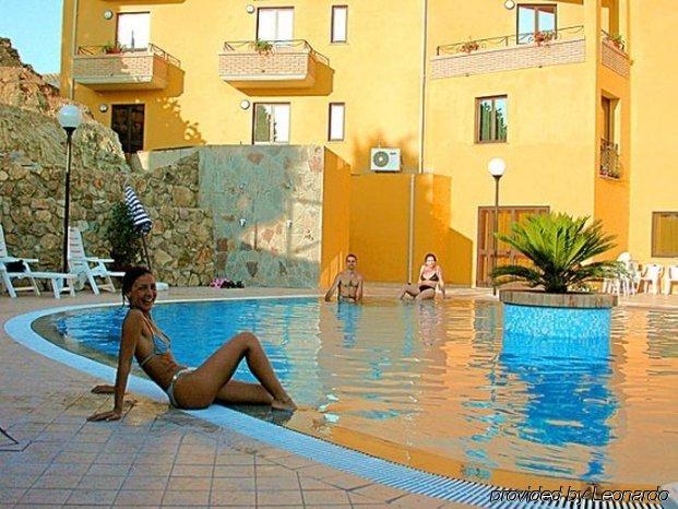 Hotel Le Palme SantʼAnna Arresi Eksteriør bilde