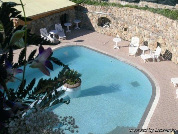 Hotel Le Palme SantʼAnna Arresi Eksteriør bilde