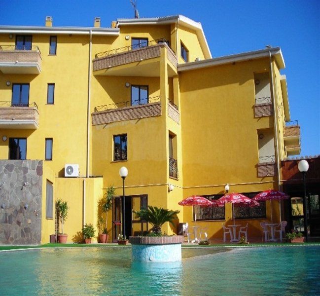 Hotel Le Palme SantʼAnna Arresi Eksteriør bilde